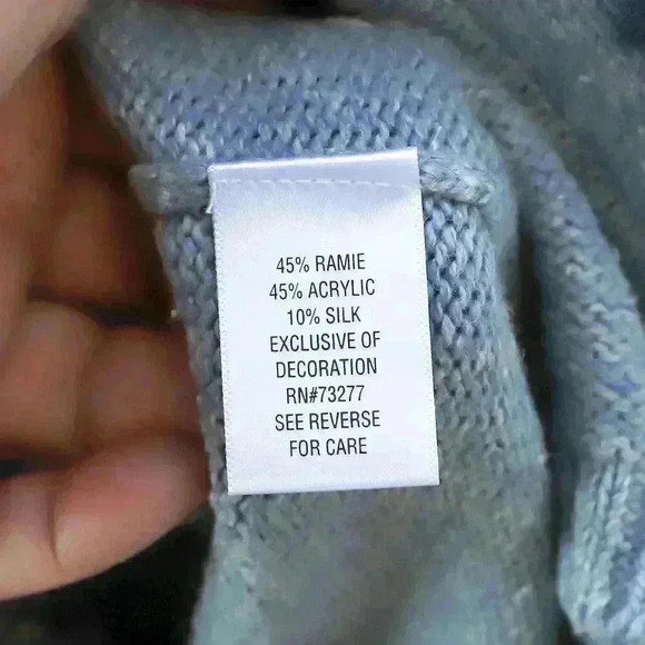 NWT Croft & Barrow size S grey/blue snowflake embroidered zip front sweater Rami - Picture 13 of 16